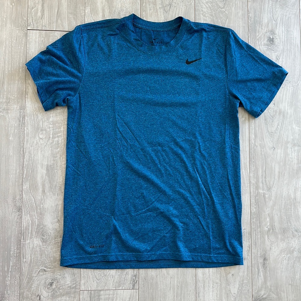 Nike Dri Fit short sleeve Fitness shirt. Size Medium